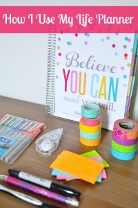 How I Use my Erin Condren Life Planner to Organize my Personal Life and my Business! {The Love Nerds} #gettingorganized #familyplanner #businesstips